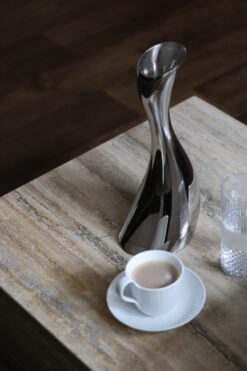 Cube 30 i travertin sølv lys til din stue.