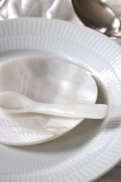 Pearl Scoop on Pearl Dish