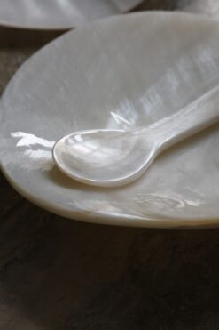Pearl Dish with Pearl Scoop made of Mother of Pearl